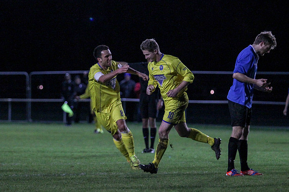 Colliers Wood United v Epsom & Ewell Combined Counties League Premier Division 28/11/15