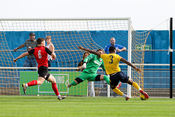 Canvey Island v Coggeshall Town - FA Trophy - 25th September 202
