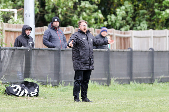 Molesey v Northwood - Bostik League South Central division - 27t