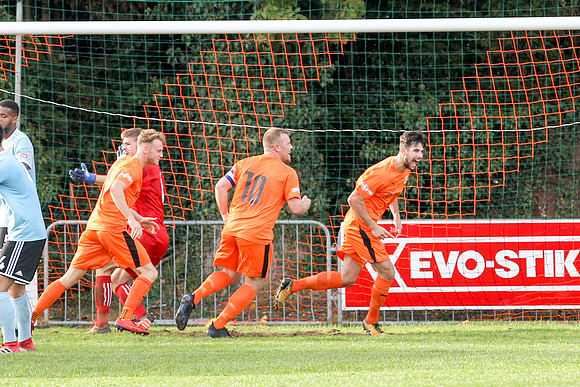 Hartley Wintney v Hendon - Evo-Stik League South Premier South -