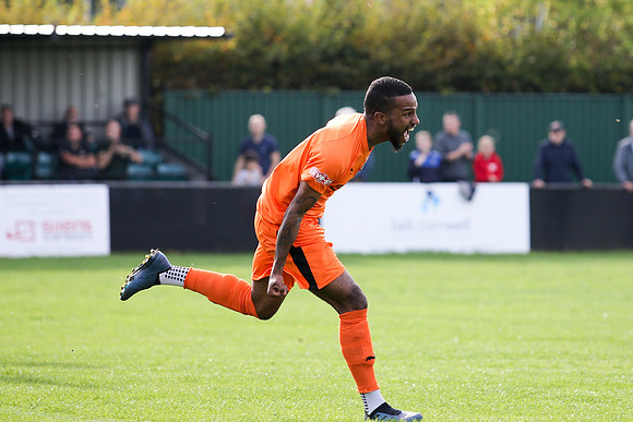 Hartley Wintney v Hendon - Evo-Stik League South Premier South -