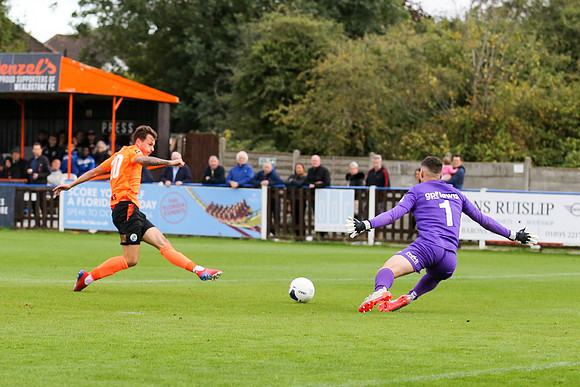 Wealdstone v Havant & Waterlooville - Vanarama National League S