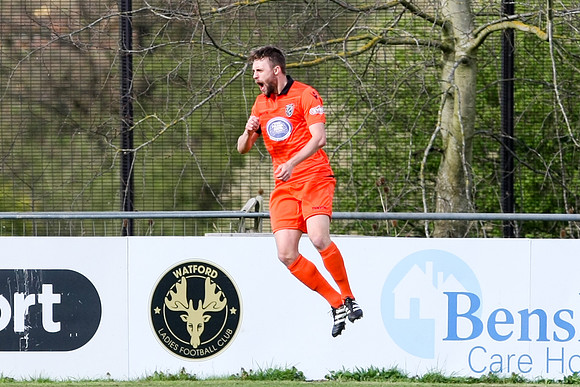 Kings Langley v Merthyr Town - Evo-Stik Southern League Premier
