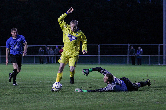 Colliers Wood United v Epsom & Ewell Combined Counties League Premier Division 28/11/15