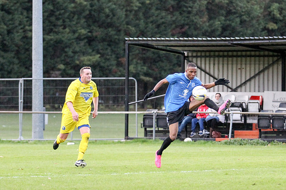 Colliers Wood United v Epsom & Ewell Combined Counties League Premier Division 28/11/15
