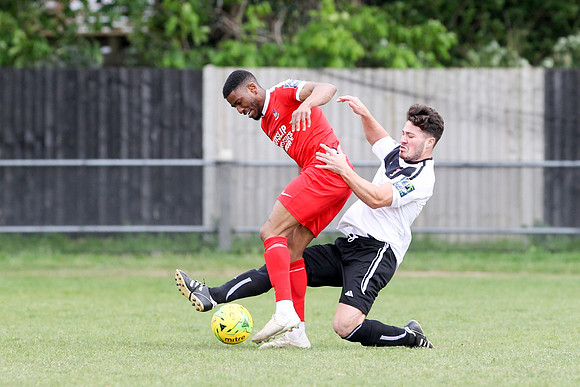 Molesey v Northwood - Bostik League South Central division - 27t