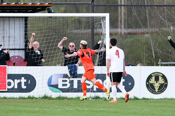Kings Langley v Merthyr Town - Evo-Stik Southern League Premier
